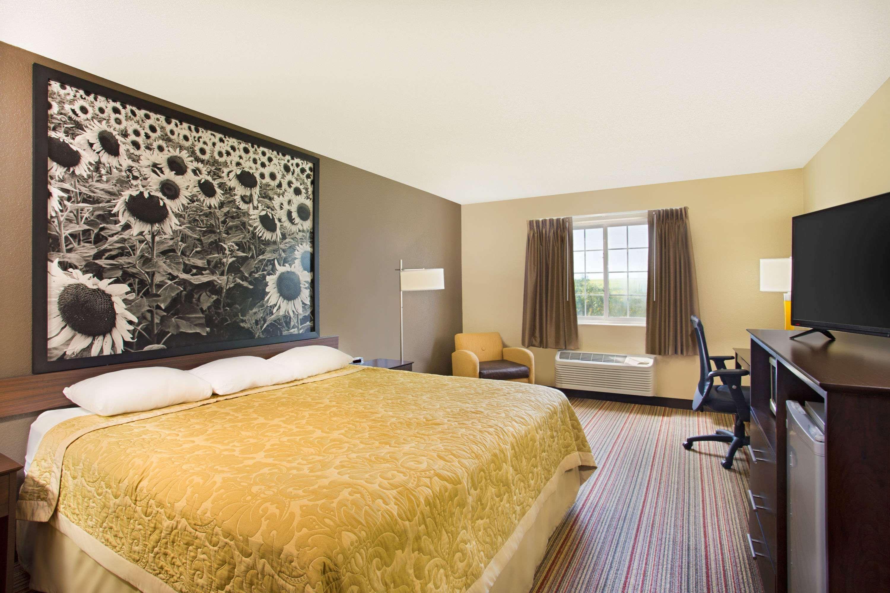 Hotel Super 8 By Wyndham New Hampton Exterior foto